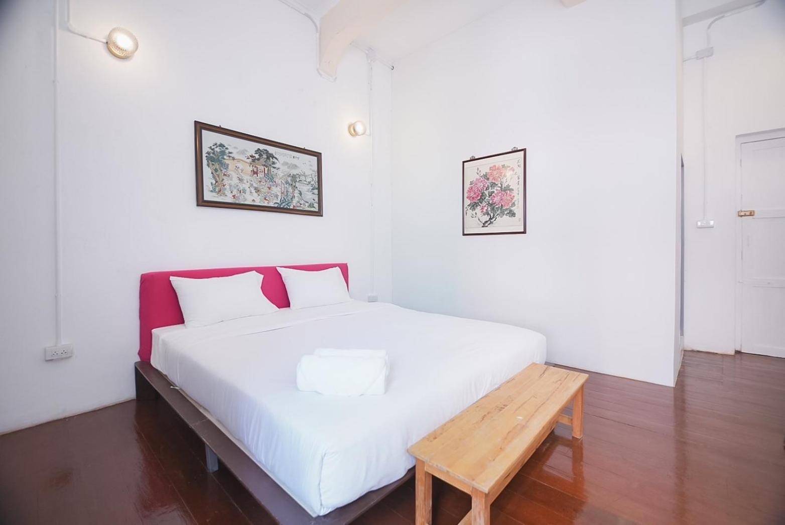 Mitr Inn Yaowarat Bangkok Exterior foto